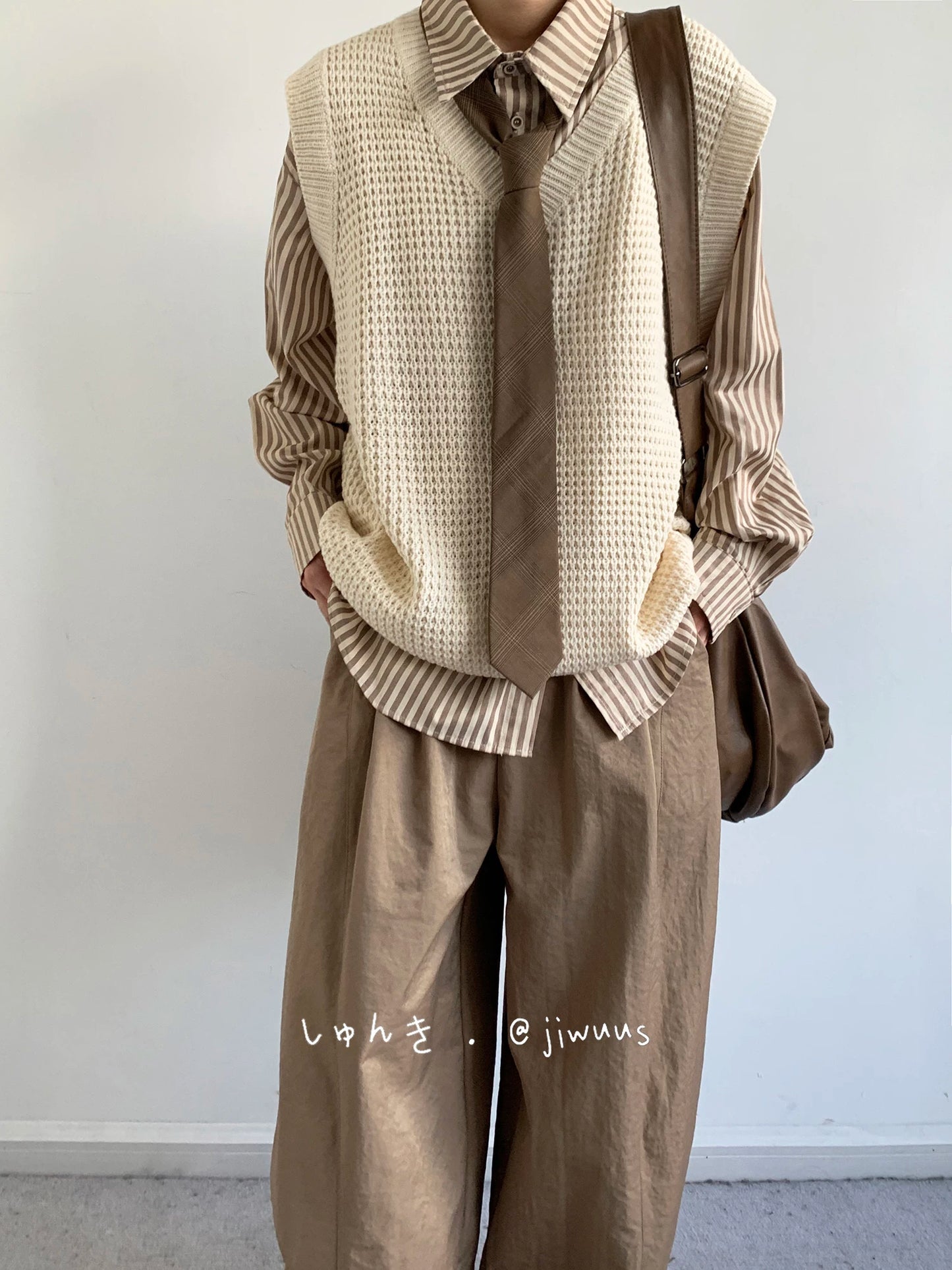 【Onefish Shop】ヴィンテージ / ニットベスト "Vintage / Knit Vest" LS2512301