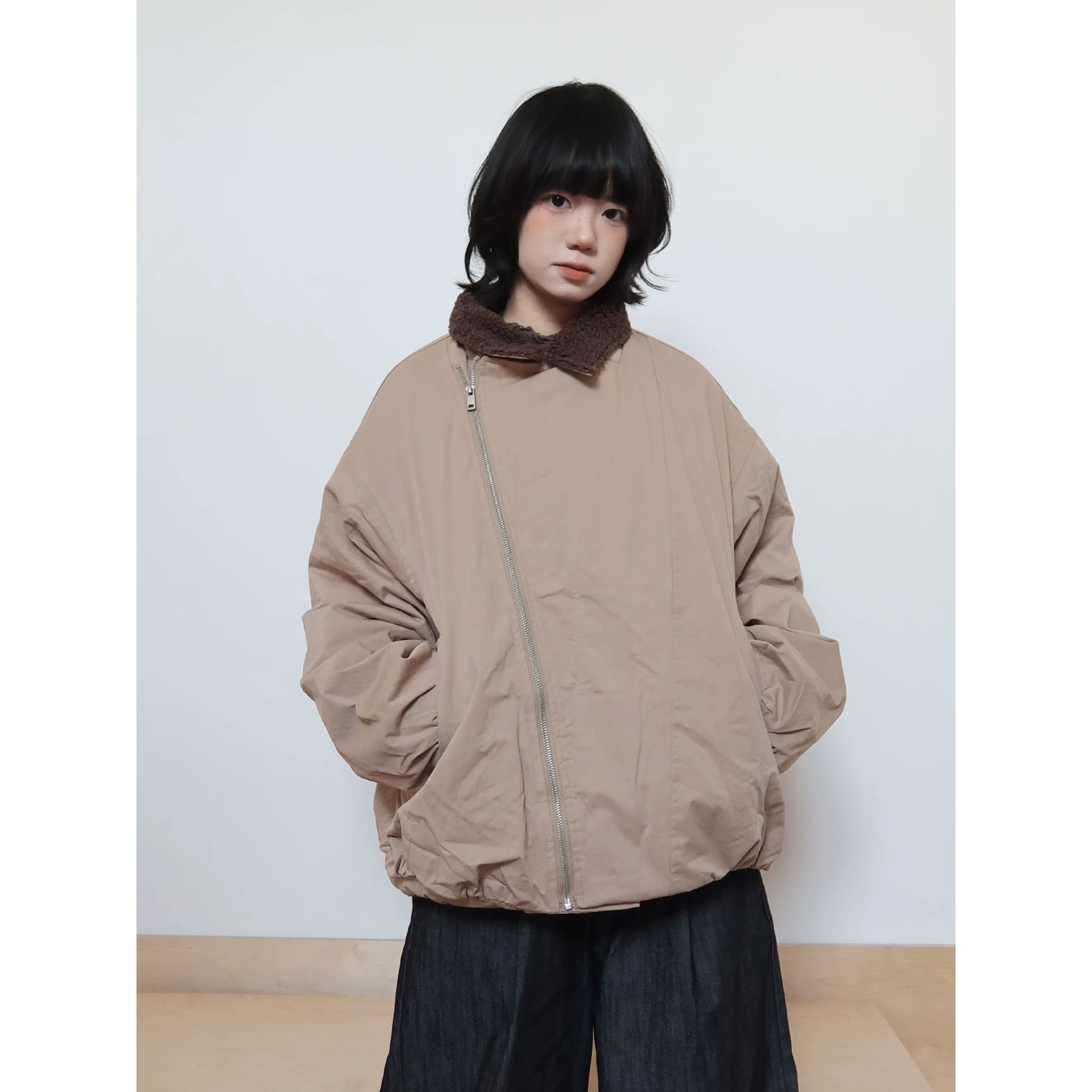 【Onefish Shop】アシンメトリーZIP ボア襟 バーンスタイル中綿ジャケット LS2601076